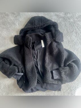 ALO Women’s Black Sherpa Hooded Jacket